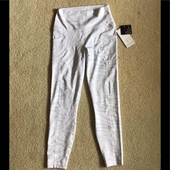 SOLD - NWT 90 Degrees by Reflex Workout Legging - Medium - Picture 1 of 11
